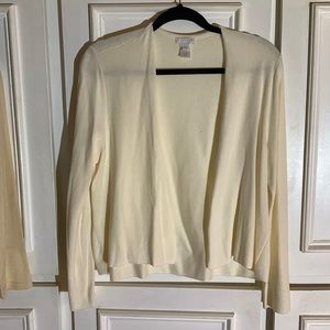 Cream buttonless J Jill cardigan
